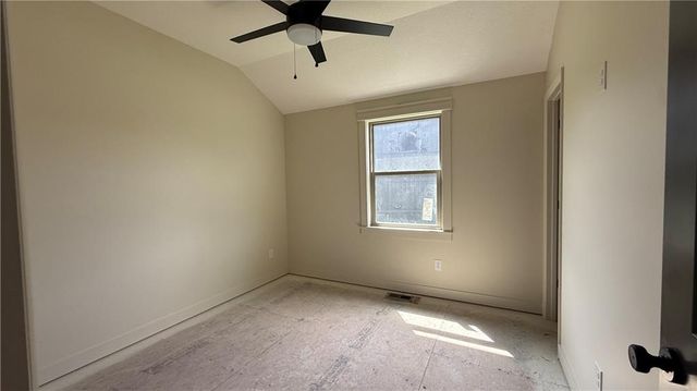 701 SE 21st Street, Oak Grove, MO 64075