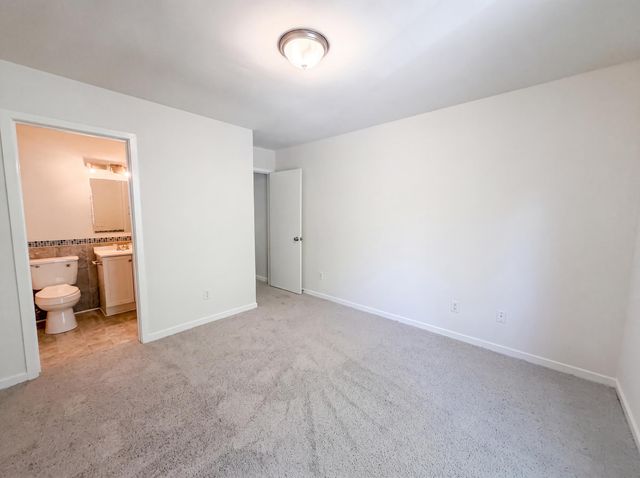 6297 Rolling Fork 107, North Charleston, SC 29406
