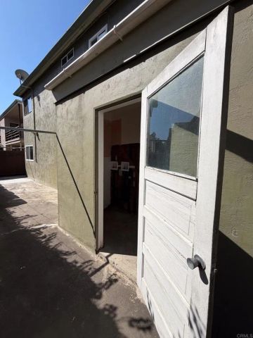 4217 3rd Avenue, San Diego, CA 92103