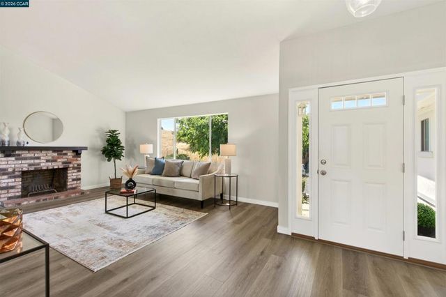 800 Gloucester st, Antioch, CA 94509