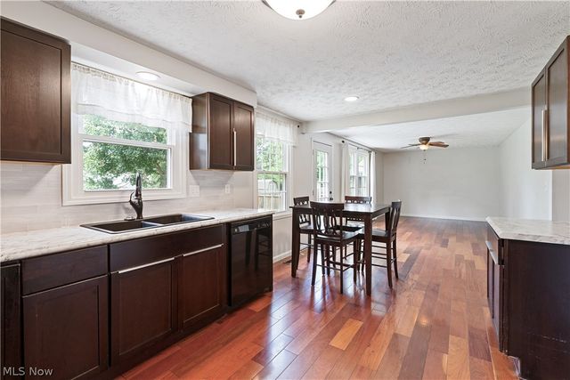 2700 Elizabeth Drive SW, Lordstown, OH 44481
