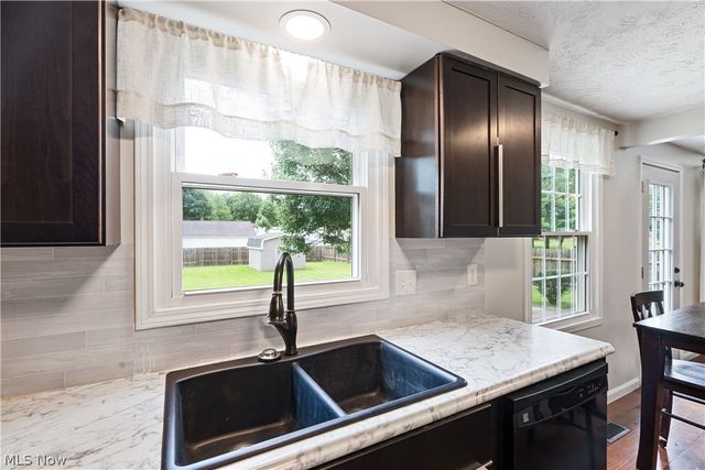 2700 Elizabeth Drive SW, Lordstown, OH 44481