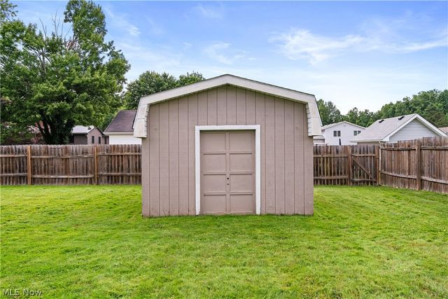 2700 Elizabeth Drive SW, Lordstown, OH 44481