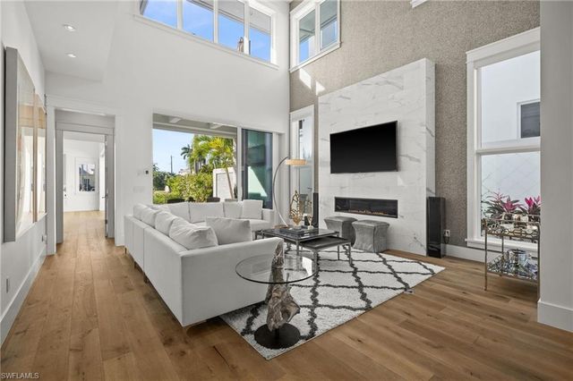 770 Park ST, Naples, FL 34102