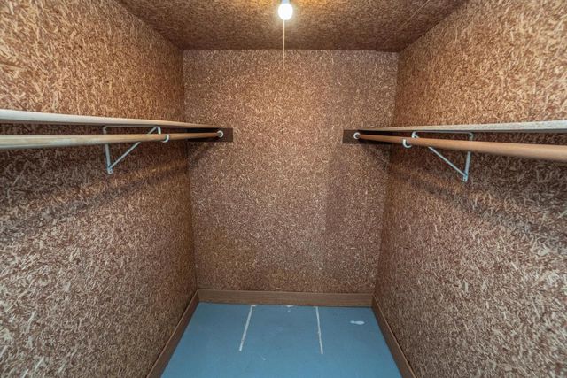 W179N9765 Riversbend CIRCLE W, Germantown, WI 53022