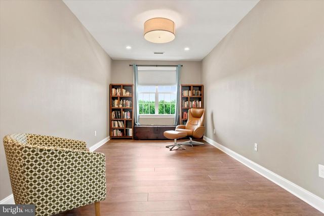 1 BENNETT LN, Newtown, PA 18940