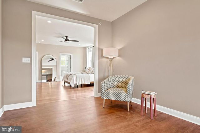 1 BENNETT LN, Newtown, PA 18940