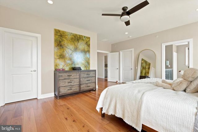1 BENNETT LN, Newtown, PA 18940