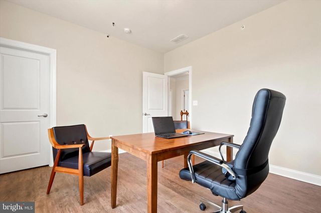1 BENNETT LN, Newtown, PA 18940