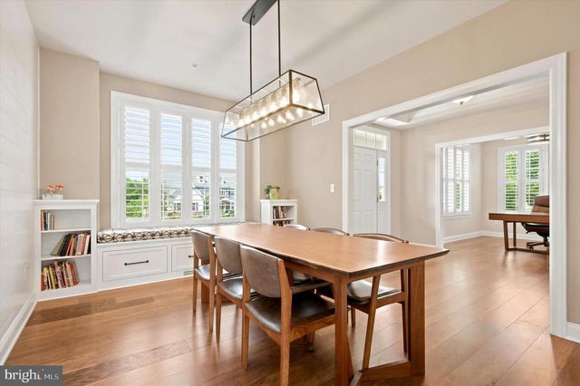 1 BENNETT LN, Newtown, PA 18940