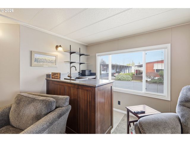 1800 LAKEWOOD Ct 134, Eugene, OR 97402