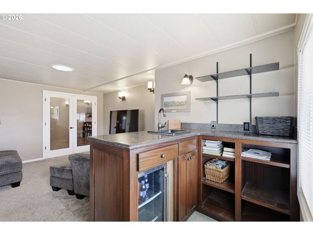 1800 LAKEWOOD Ct 134, Eugene, OR 97402