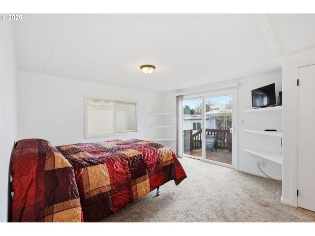 1800 LAKEWOOD Ct 134, Eugene, OR 97402