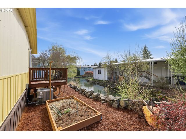 1800 LAKEWOOD Ct 134, Eugene, OR 97402