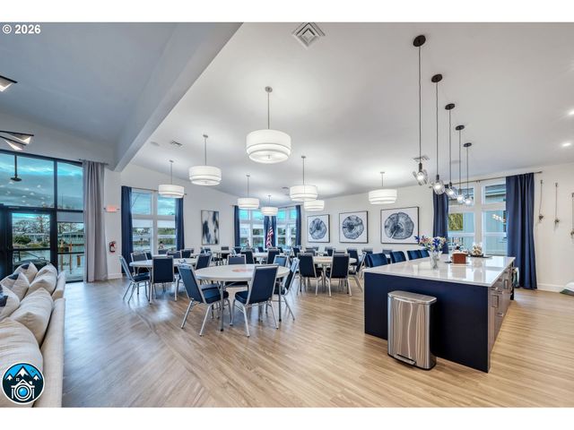 1800 LAKEWOOD Ct 134, Eugene, OR 97402