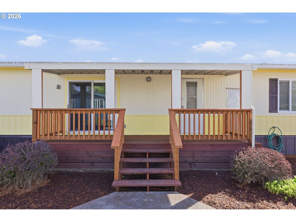 1800 LAKEWOOD Ct 134, Eugene, OR 97402