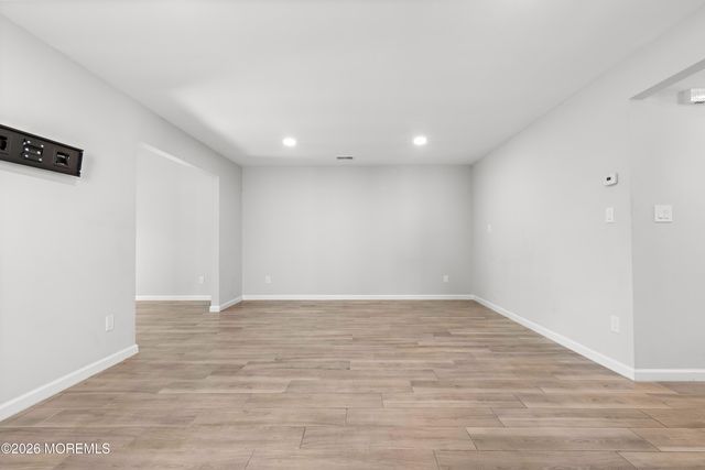 15 Twain Court, Freehold, NJ 07728