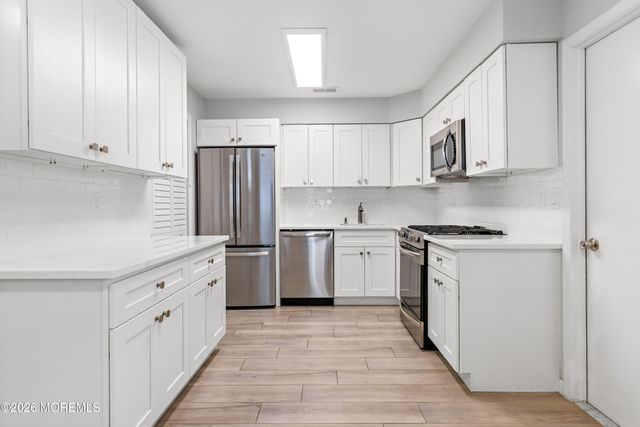 15 Twain Court, Freehold, NJ 07728