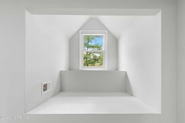 15 Twain Court, Freehold, NJ 07728