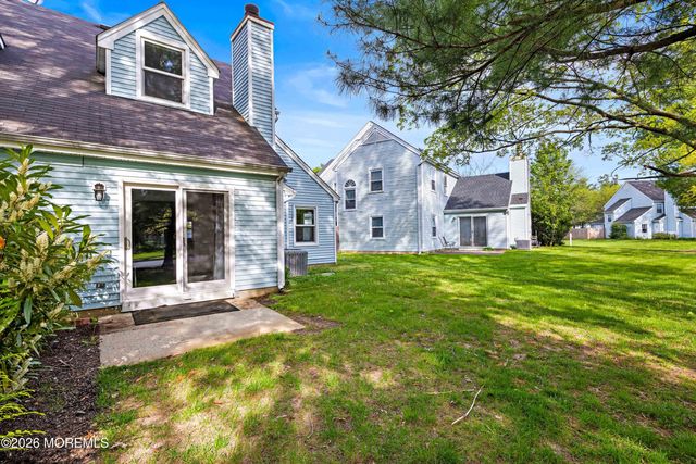 15 Twain Court, Freehold, NJ 07728