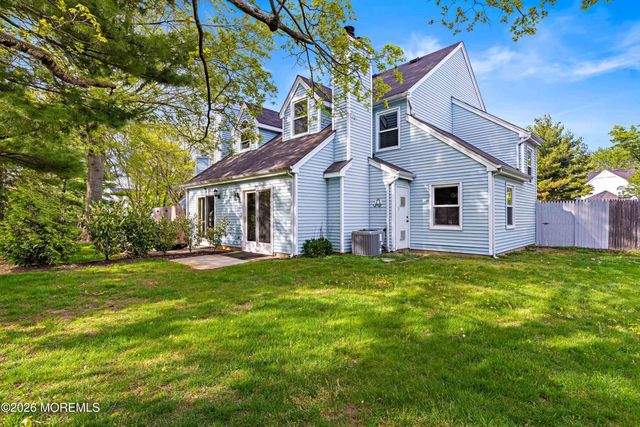 15 Twain Court, Freehold, NJ 07728