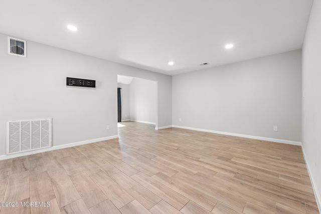 15 Twain Court, Freehold, NJ 07728