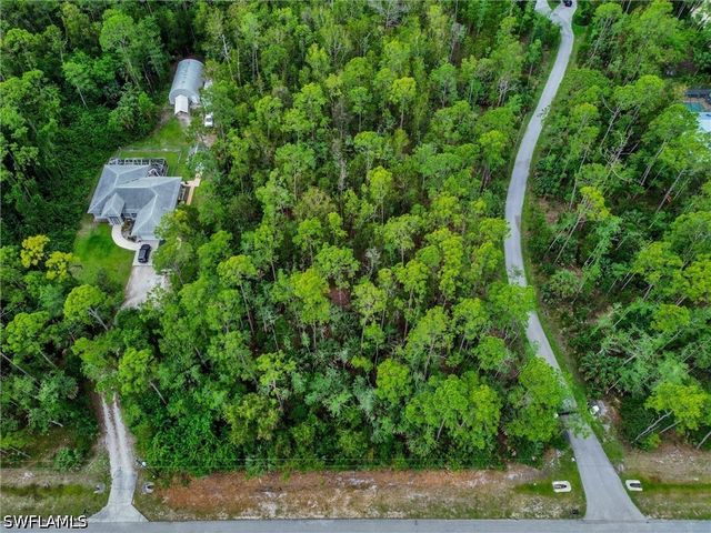 5040 CHERRY WOOD DR, Naples, FL 34119