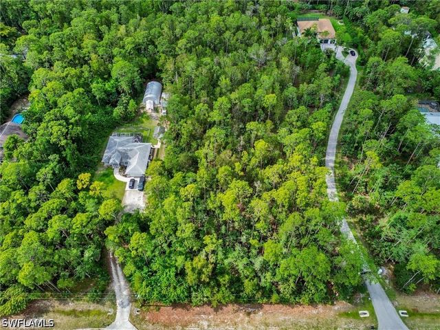 5040 CHERRY WOOD DR, Naples, FL 34119