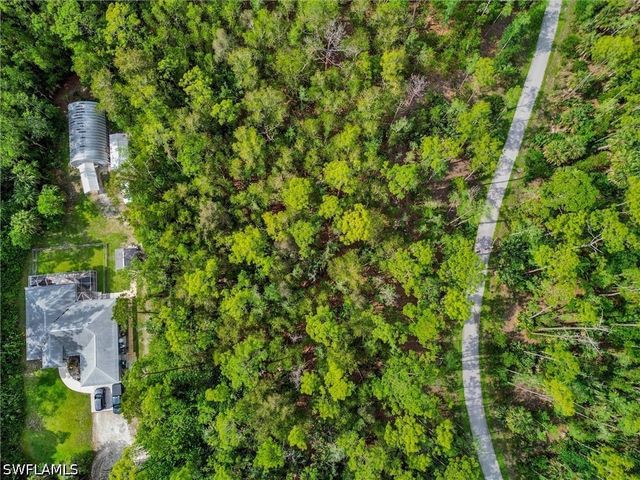 5040 CHERRY WOOD DR, Naples, FL 34119