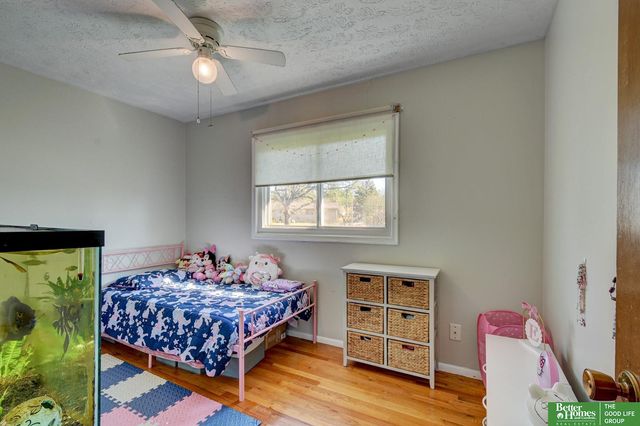 8812 Valley View Drive, La Vista, NE 68128