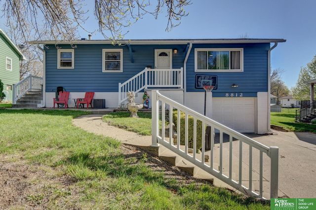 8812 Valley View Drive, La Vista, NE 68128