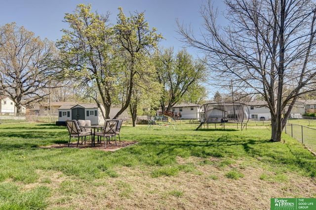 8812 Valley View Drive, La Vista, NE 68128