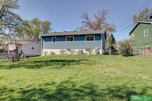 8812 Valley View Drive, La Vista, NE 68128