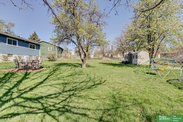 8812 Valley View Drive, La Vista, NE 68128