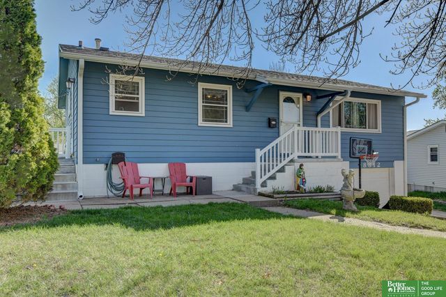8812 Valley View Drive, La Vista, NE 68128