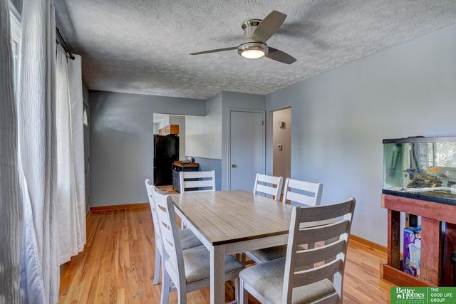 8812 Valley View Drive, La Vista, NE 68128