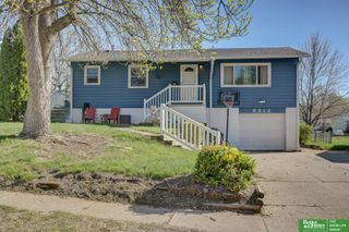 8812 Valley View Drive, La Vista, NE 68128