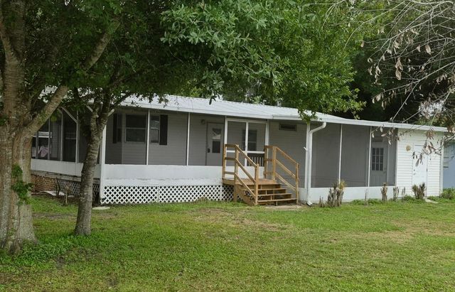 301 SE 5th Avenue, Okeechobee, FL 34974