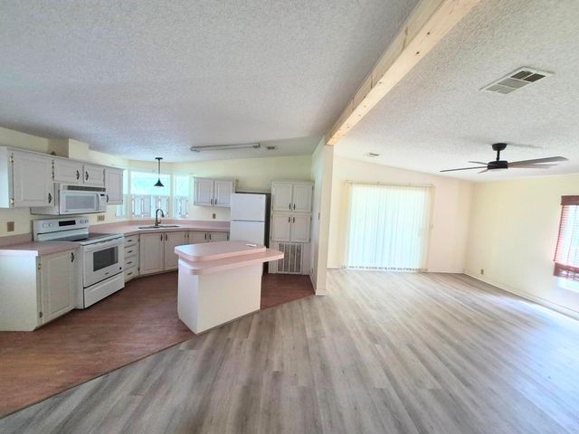 301 SE 5th Avenue, Okeechobee, FL 34974