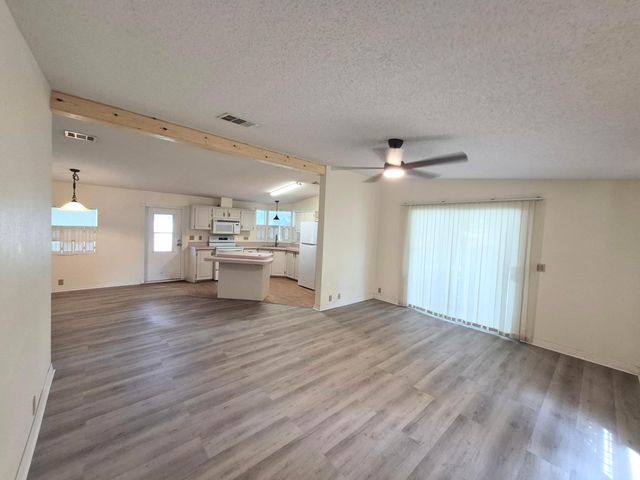 301 SE 5th Avenue, Okeechobee, FL 34974