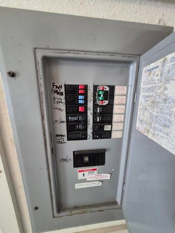 301 SE 5th Avenue, Okeechobee, FL 34974