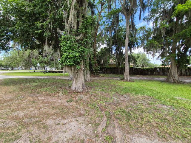 301 SE 5th Avenue, Okeechobee, FL 34974