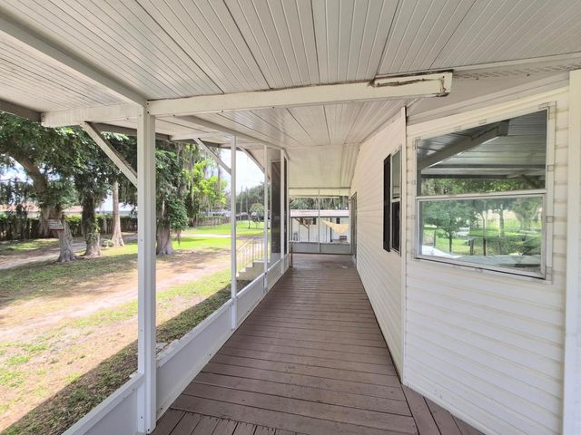 301 SE 5th Avenue, Okeechobee, FL 34974