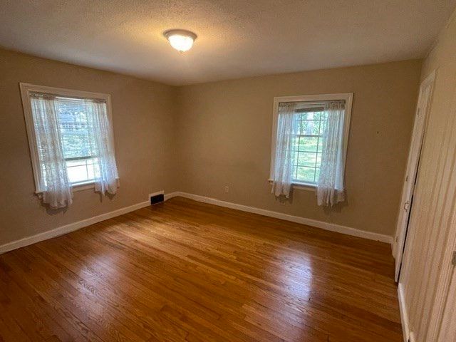 117 Hazardville Rd, Longmeadow, MA 01106