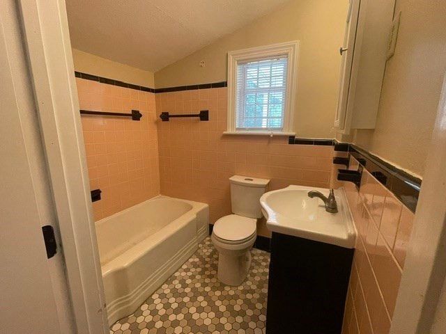 117 Hazardville Rd, Longmeadow, MA 01106