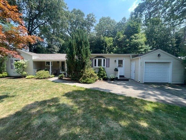 117 Hazardville Rd, Longmeadow, MA 01106