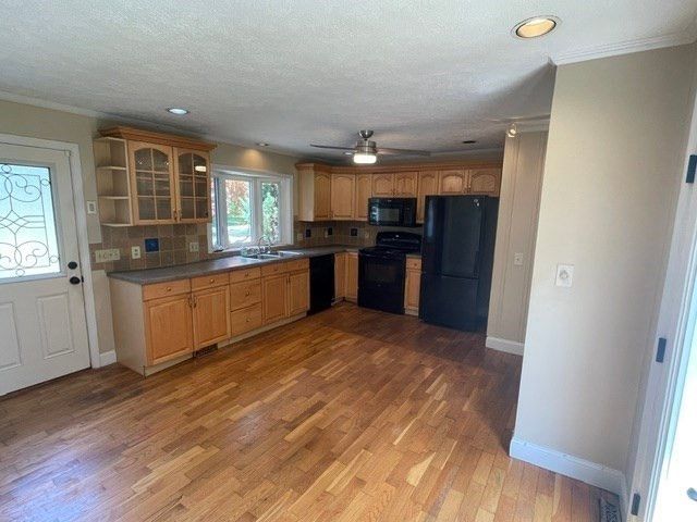 117 Hazardville Rd, Longmeadow, MA 01106