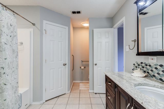 5915 8th Street, Lubbock, TX 79416