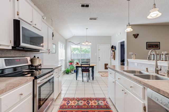 5915 8th Street, Lubbock, TX 79416