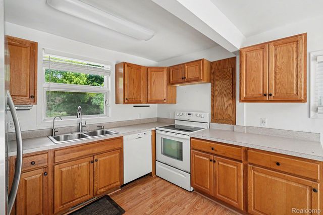 5380 Center Street, Village Of Clarkston, MI 48346